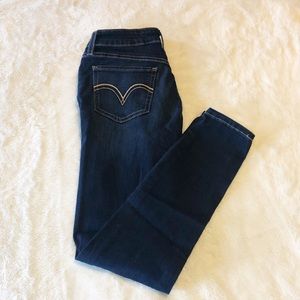 Levi’s Skinny Jeans🔥